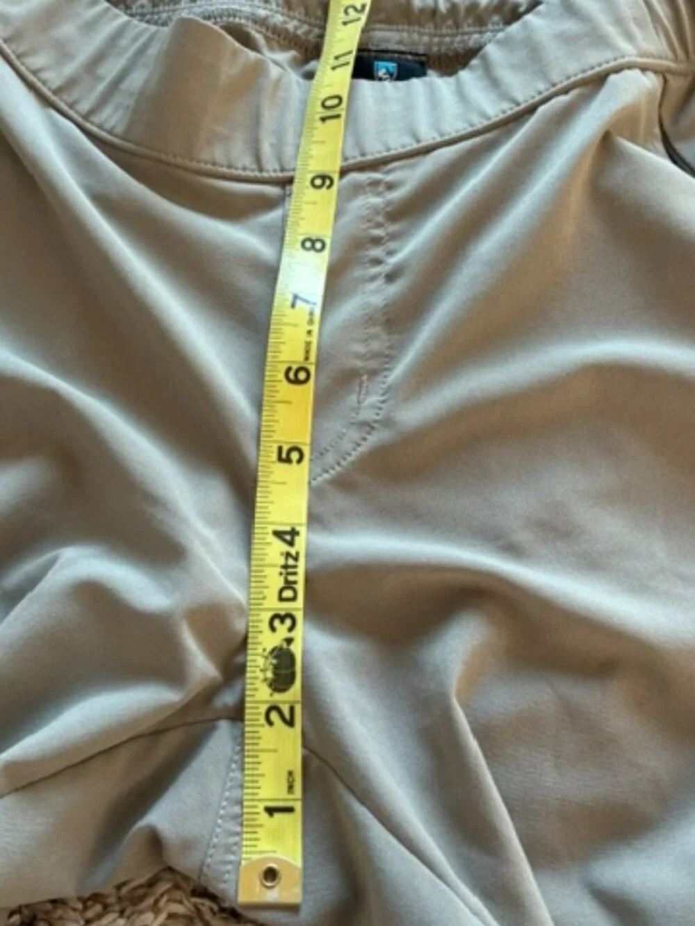 Kuhl Women's Khaki jogger pants, size small, great condition!